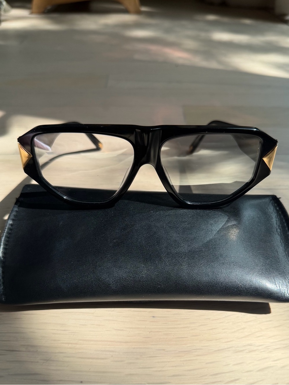 Black Y2K Fashion Eyewear with Gold Accents - clear lenses